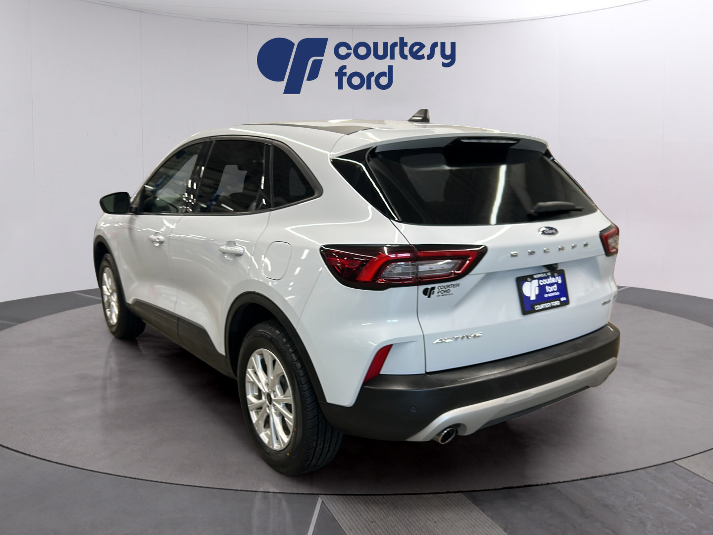 Certified 2025 Ford Escape Active w/ Tech Pack #1 AWD/4WD image 6