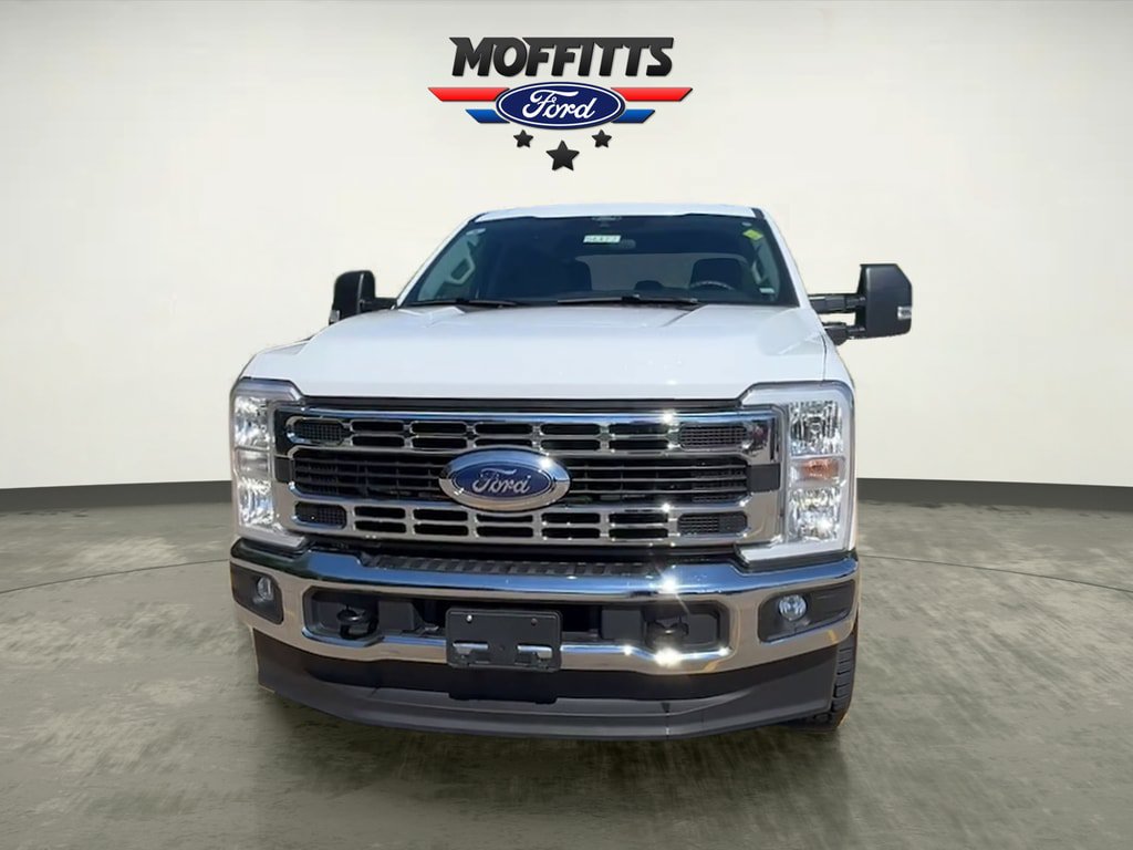Certified 2025 Ford F250 XLT AWD/4WD image 8