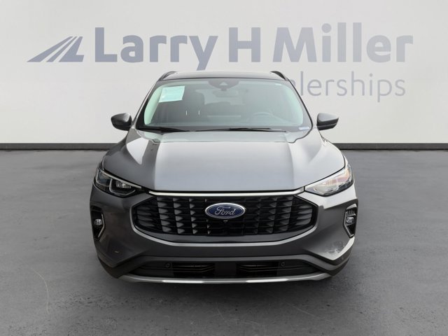 Certified 2023 Ford Escape Platinum w/ Premium Technology Package image 8