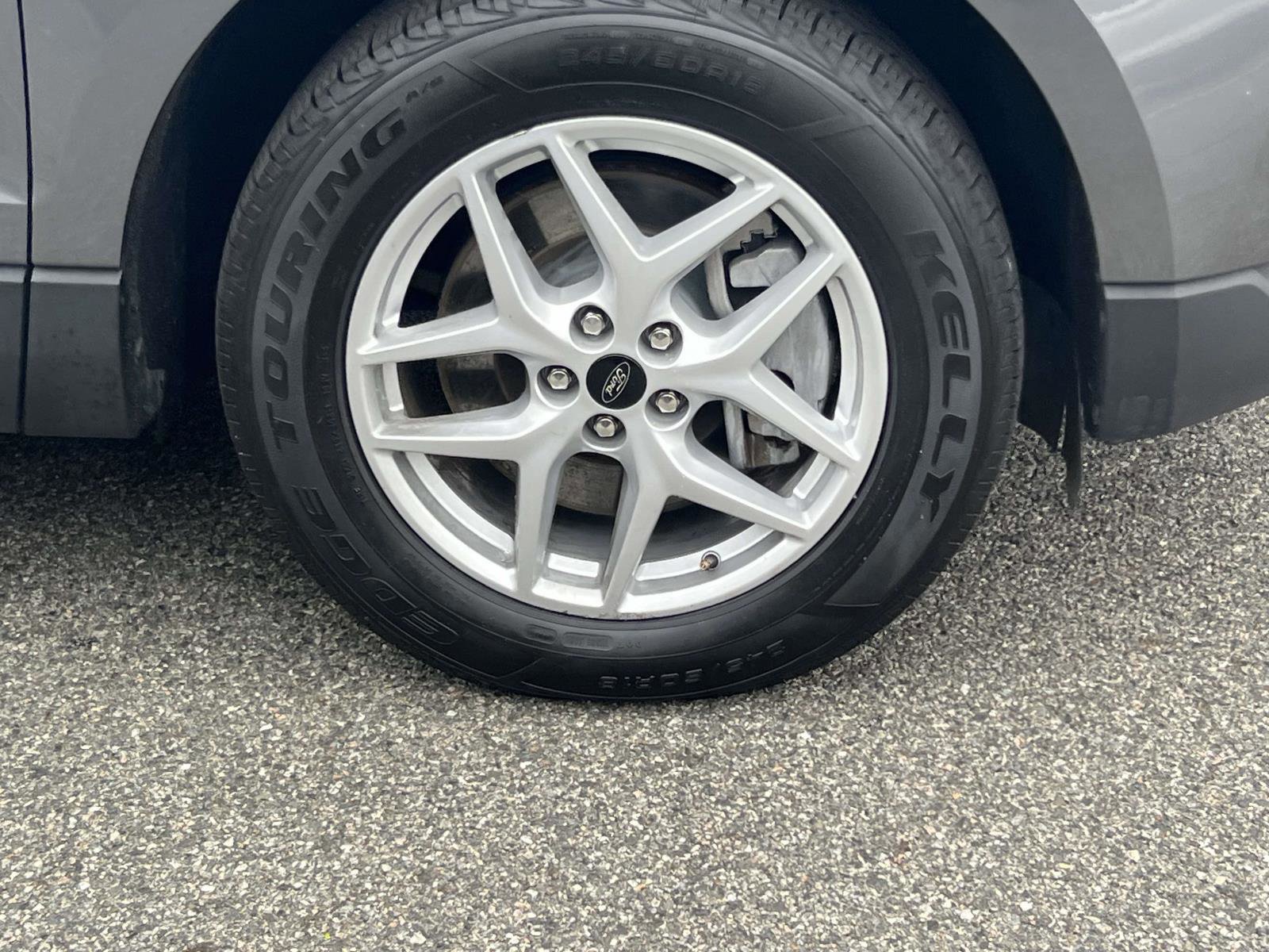 Certified 2024 Ford Edge SEL image 9