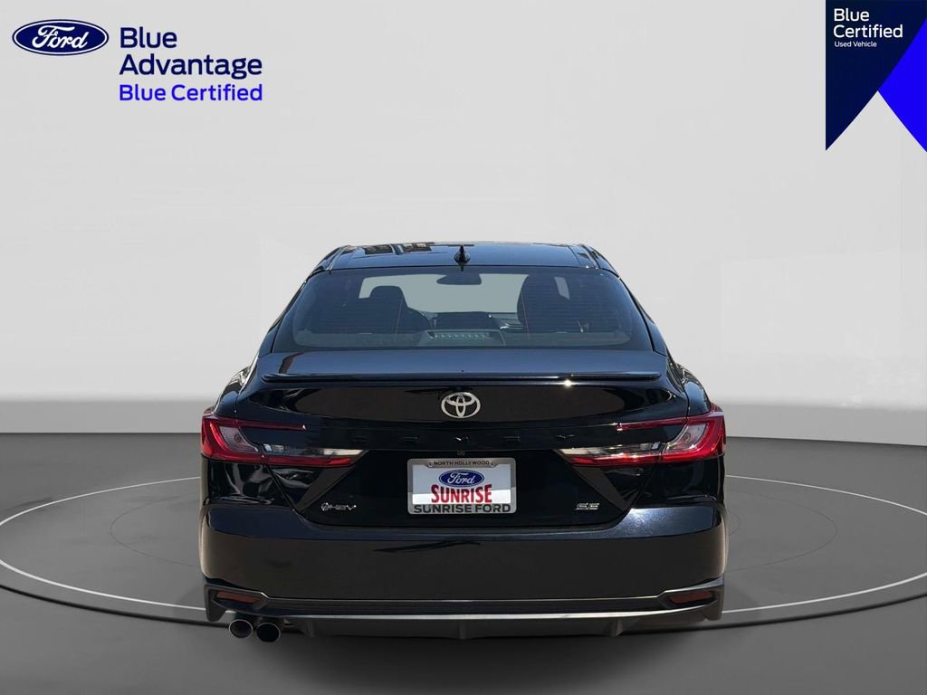 Used 2025 Toyota Camry SE FWD image 5
