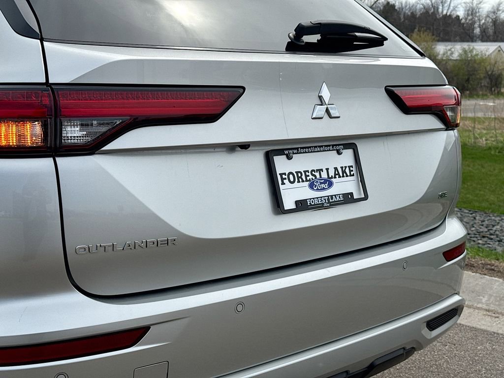 Used 2022 Mitsubishi Outlander SE AWD/4WD image 21