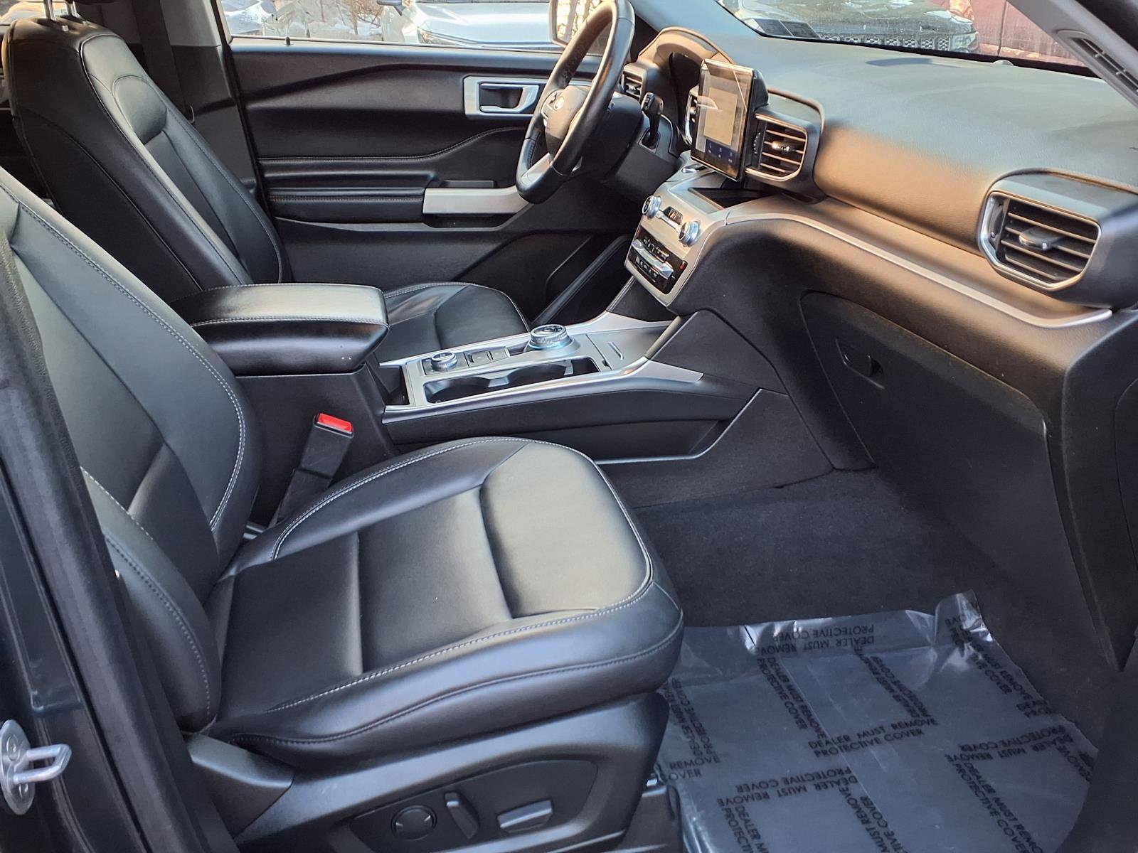 Certified 2022 Ford Explorer XLT w/ Equipment Group 202A image 11