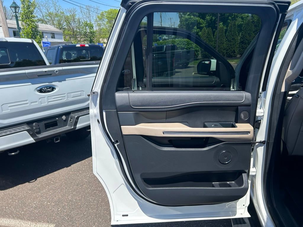 Certified 2022 Ford Expedition Max Limited AWD/4WD image 15