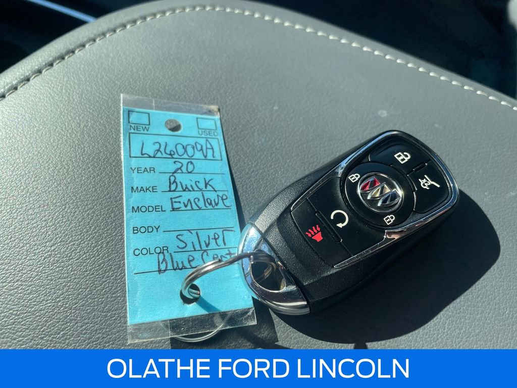 Used 2020 Buick Enclave Essence image 12