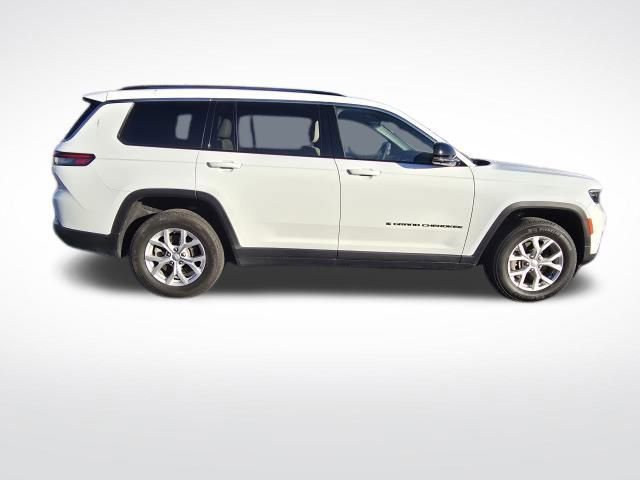 Used 2023 Jeep Grand Cherokee L Limited w/ Luxury Tech Group II image 2