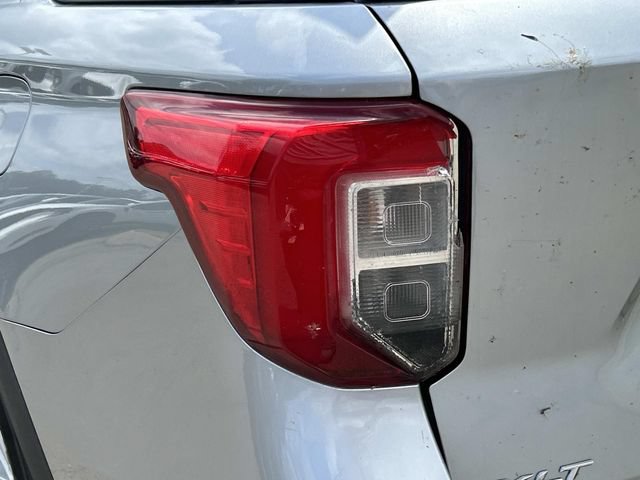 Certified 2023 Ford Explorer XLT w/ Equipment Group 202A AWD/4WD image 8