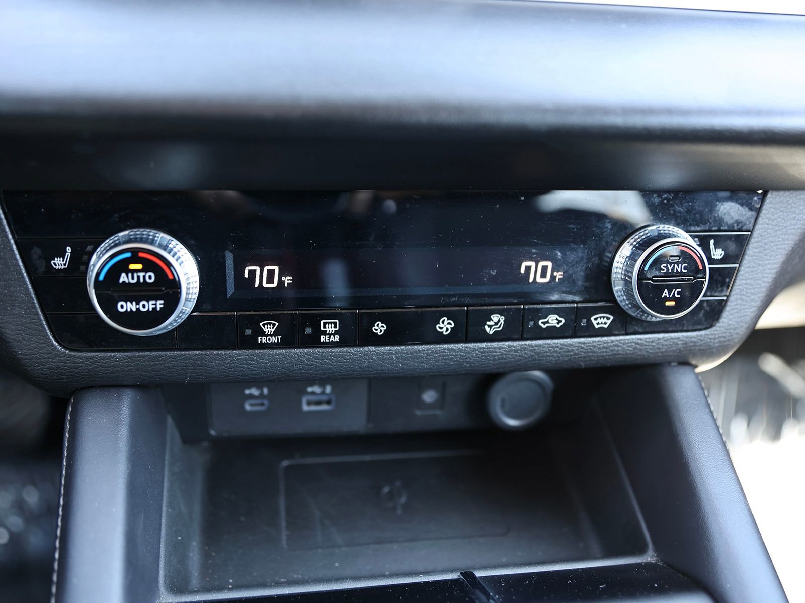 Used 2024 Mitsubishi Outlander 4WD Plug-In Hybrid image 29