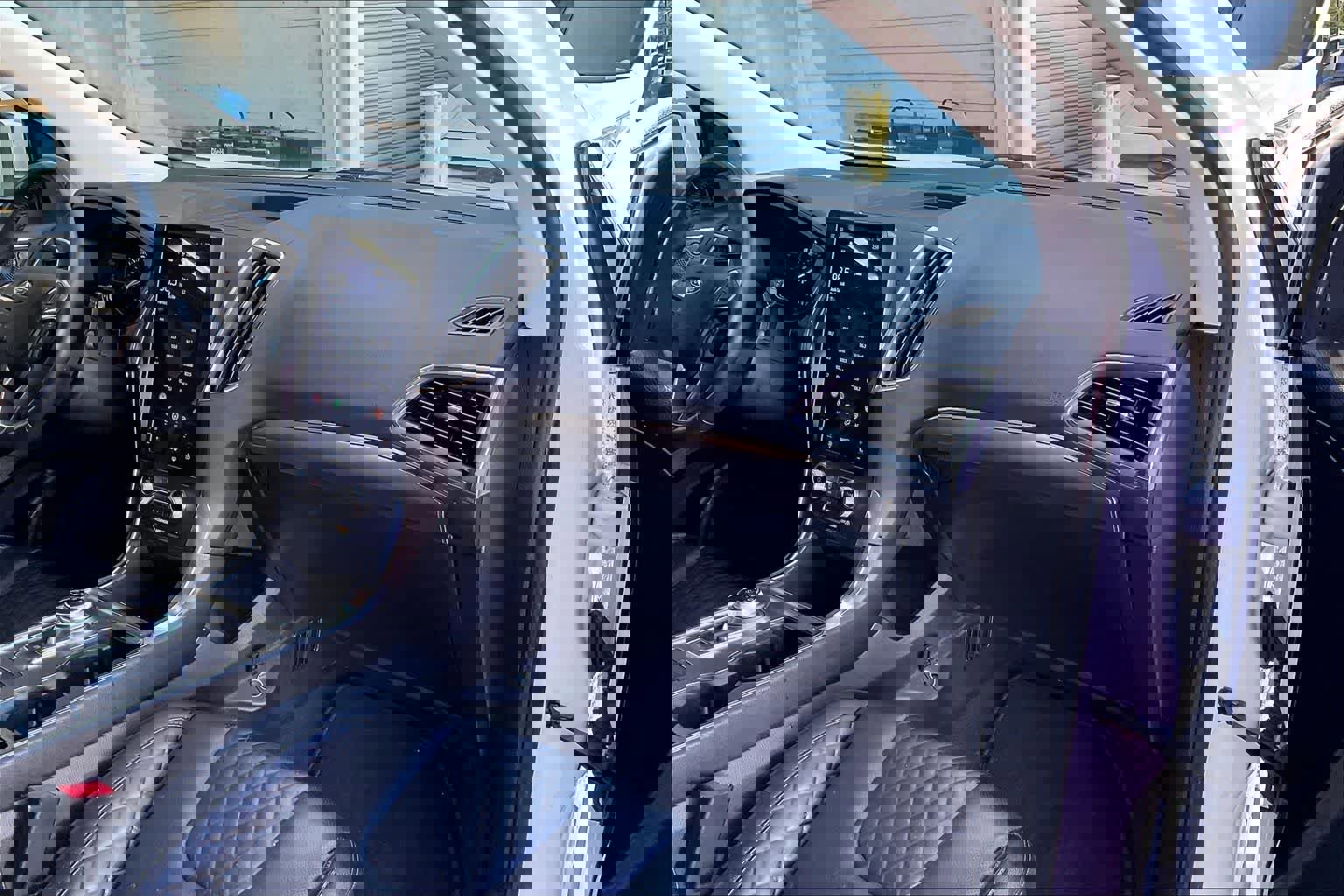 Certified 2024 Ford Edge Titanium w/ Equipment Group 301A image 23