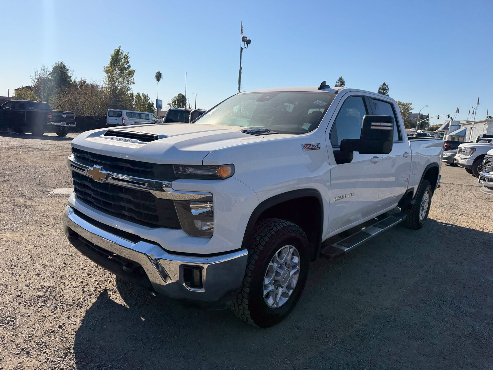 Used 2025 Chevrolet Silverado 2500 LT AWD/4WD image 1