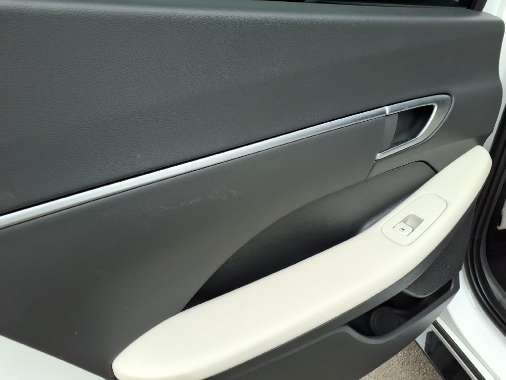 Used 2025 Hyundai Sonata SEL FWD image 17