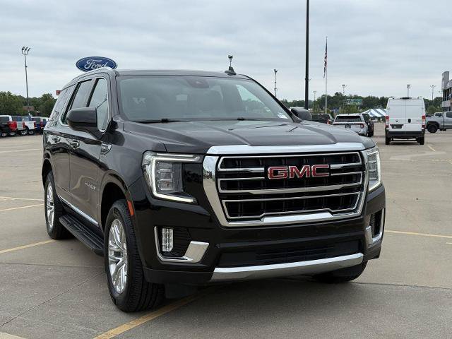 Used 2024 GMC Yukon SLT AWD/4WD image 2