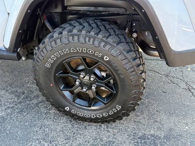 Used 2025 Jeep Gladiator Sport AWD/4WD image 6