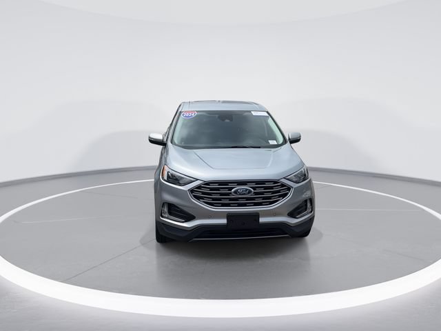 Certified 2024 Ford Edge Titanium AWD/4WD image 2