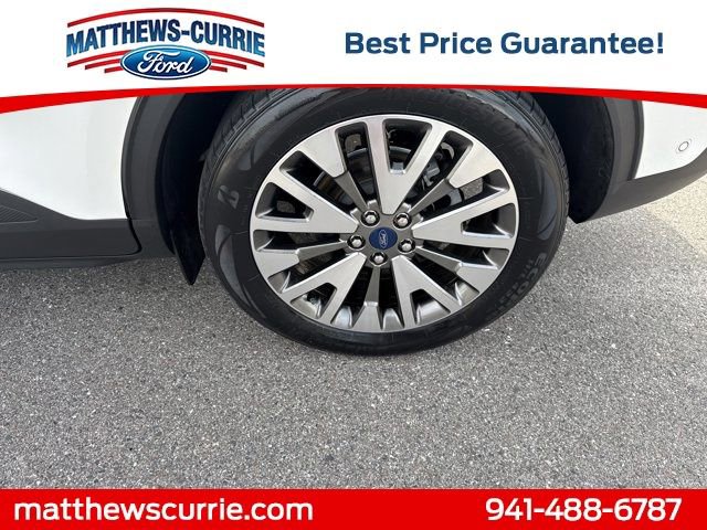 Certified 2020 Ford Escape Titanium FWD image 15