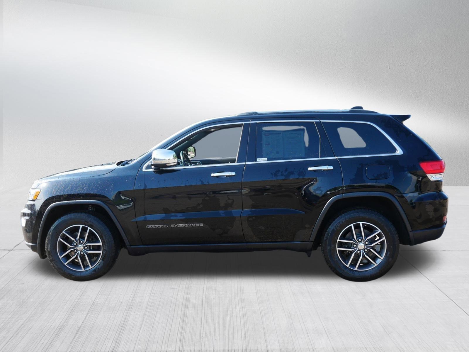 Used 2018 Jeep Grand Cherokee Limited w/ Trailer Tow Group IV AWD/4WD image 4