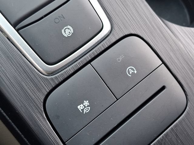 Certified 2022 Ford Escape SEL AWD/4WD image 24