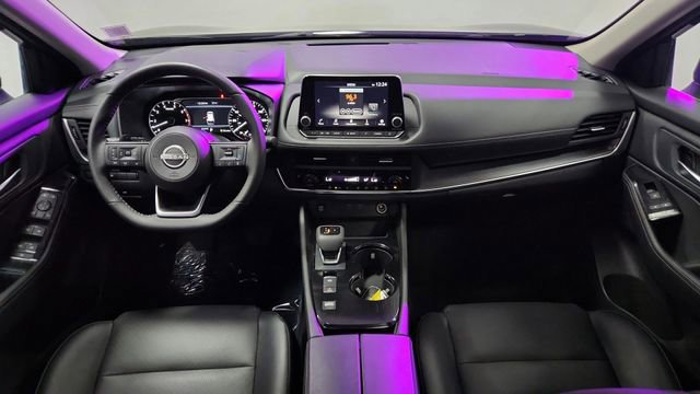 Used 2024 Nissan Rogue SV w/ SV Premium Package image 19