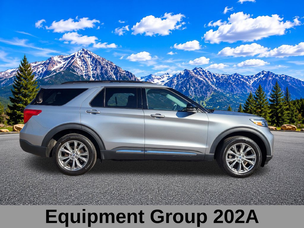 Certified 2023 Ford Explorer XLT w/ Equipment Group 202A AWD/4WD image 3