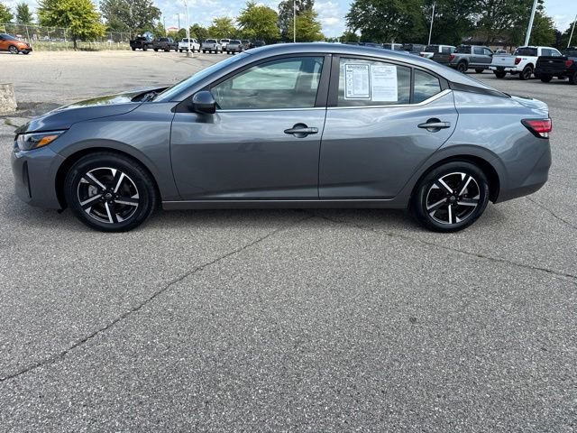Used 2024 Nissan Sentra SV FWD image 3