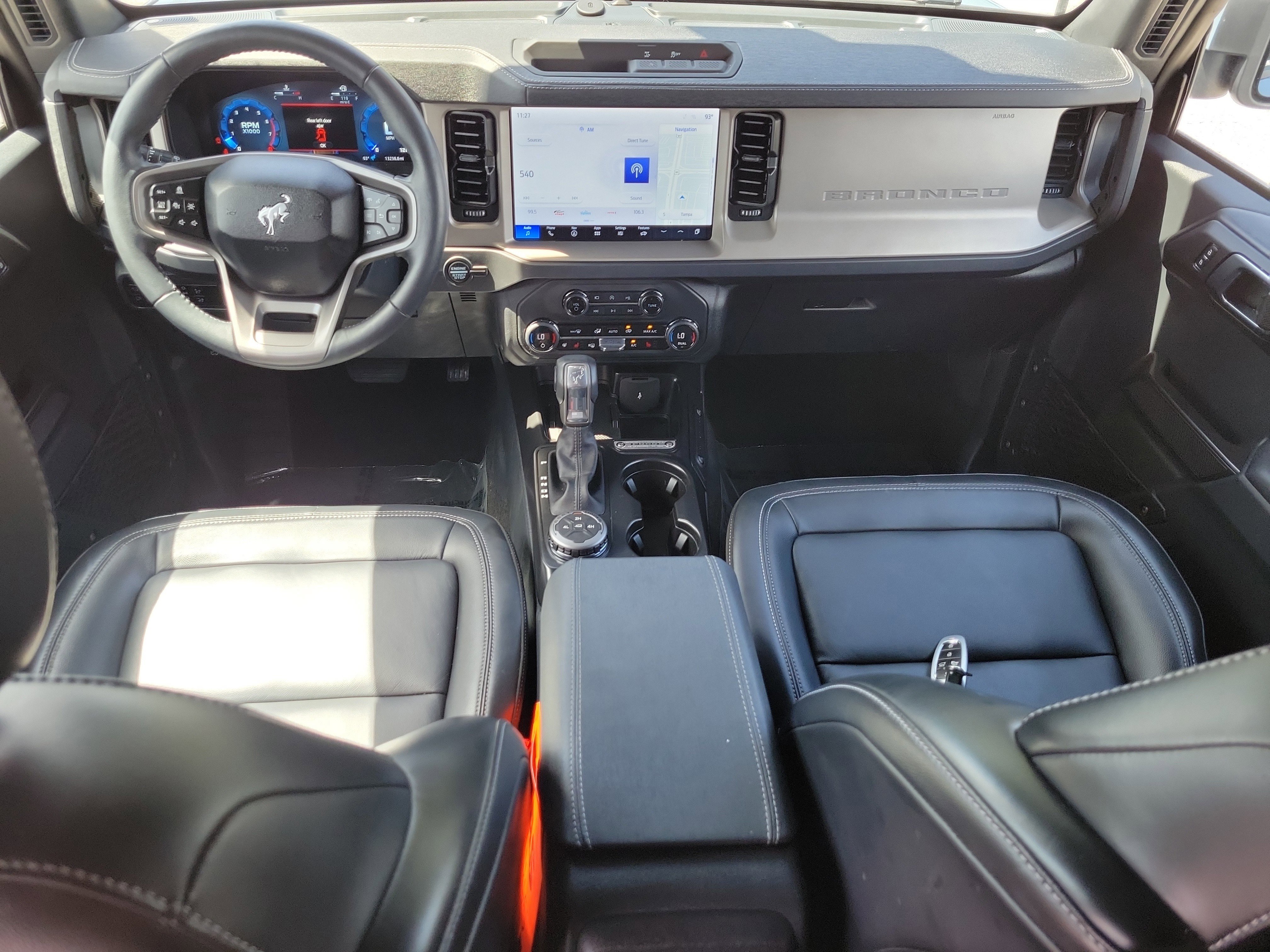 Certified 2025 Ford Bronco Outer Banks AWD/4WD image 13