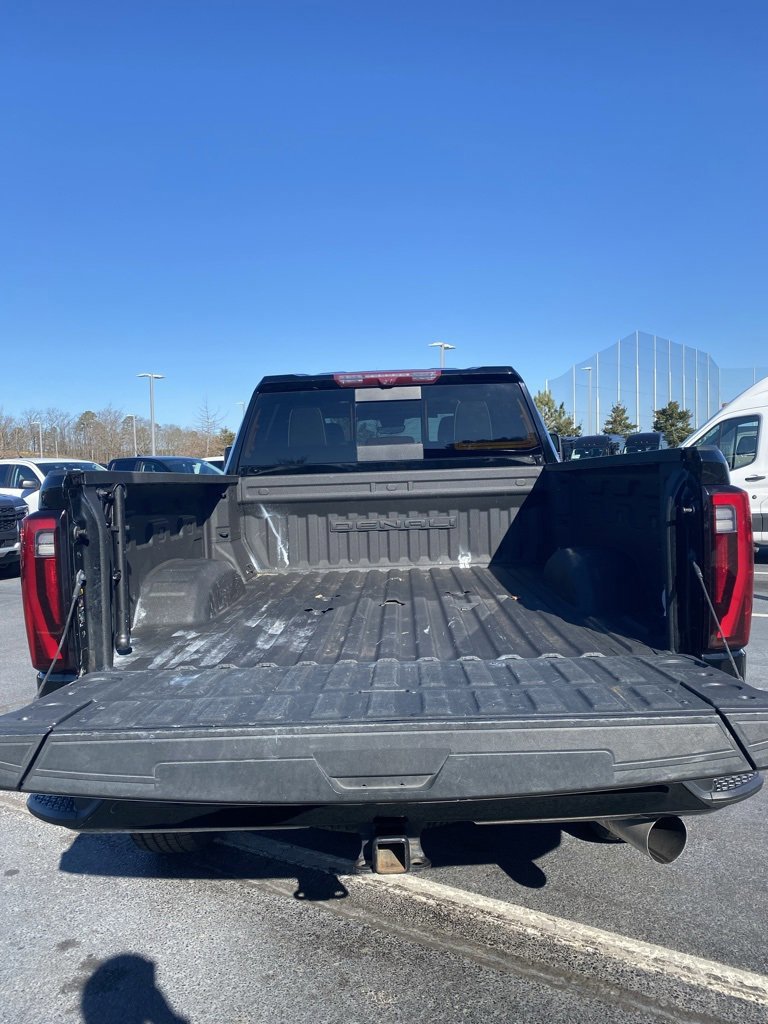 Used 2024 GMC Sierra 2500 Denali Ultimate image 9