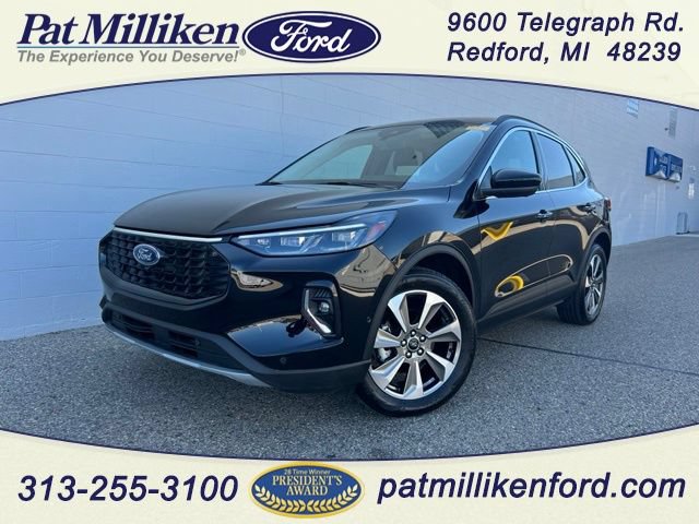 Certified 2023 Ford Escape Platinum w/ Premium Technology Package