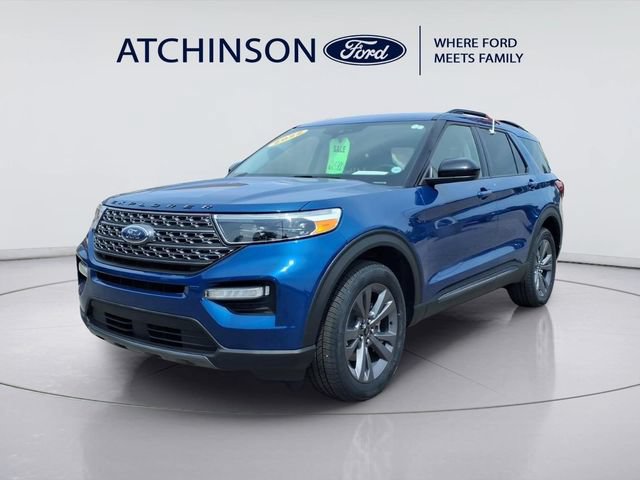 Certified 2022 Ford Explorer XLT w/ Equipment Group 202A AWD/4WD image 1
