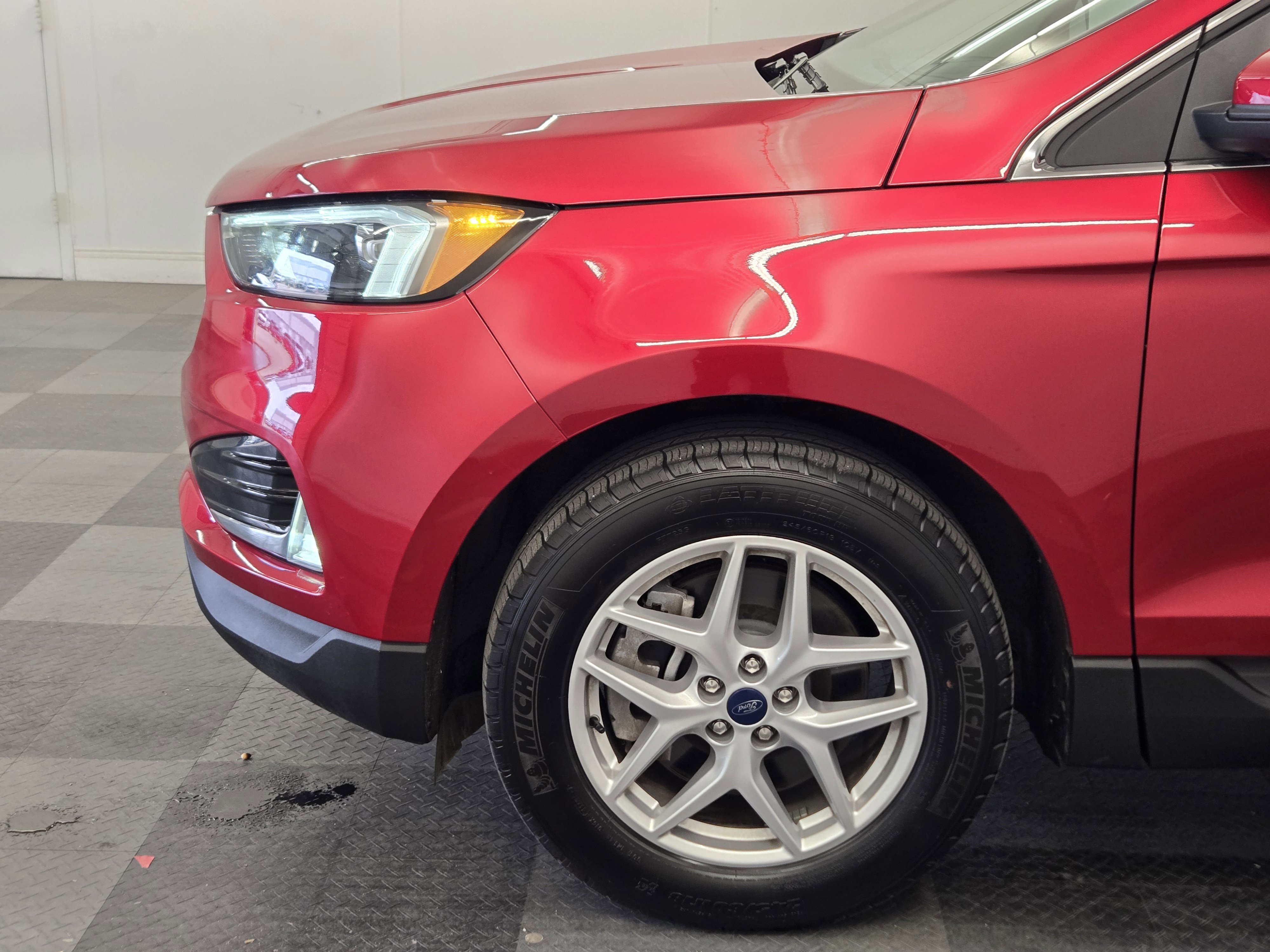 Certified 2022 Ford Edge SEL w/ Convenience Package image 9