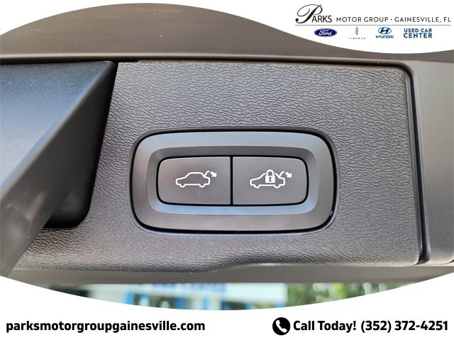 Used 2019 Volvo XC60 T6 Inscription w/ Protection Package Premier image 9