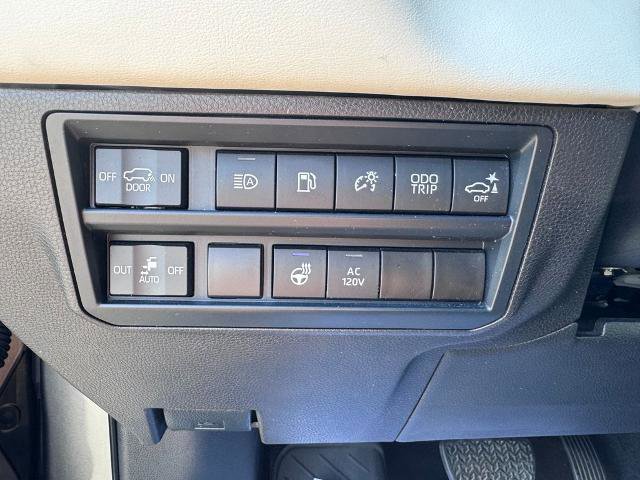 Used 2024 Toyota Sequoia Capstone AWD/4WD image 20