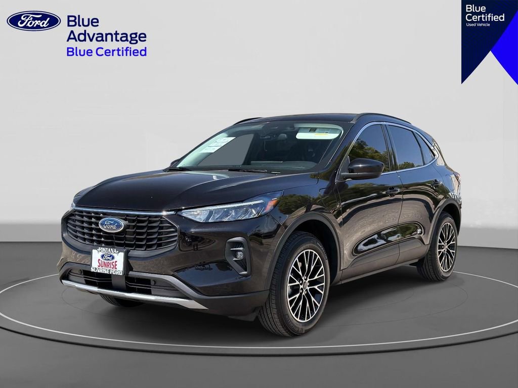 Certified 2025 Ford Escape SE FWD image 1