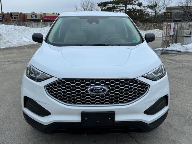 Certified 2024 Ford Edge SE image 9