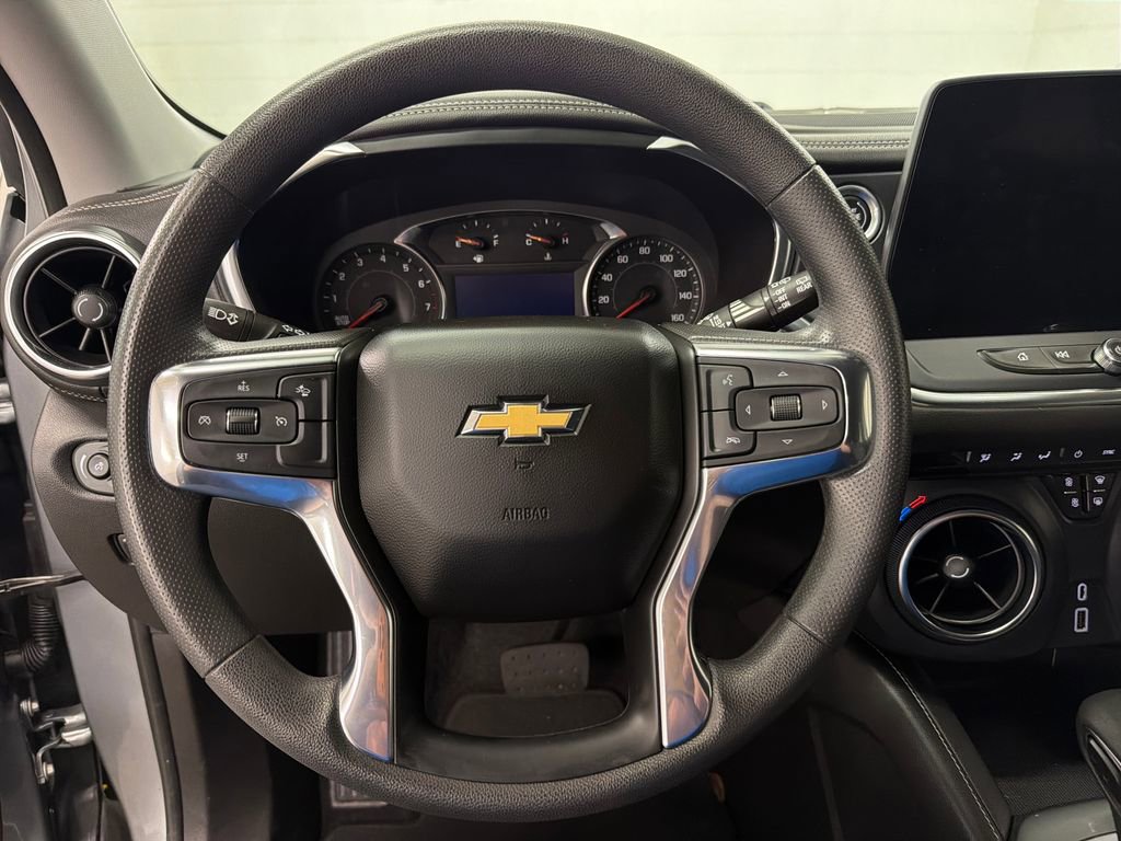 Used 2023 Chevrolet Blazer LT w/ Driver Confidence Package FWD image 18