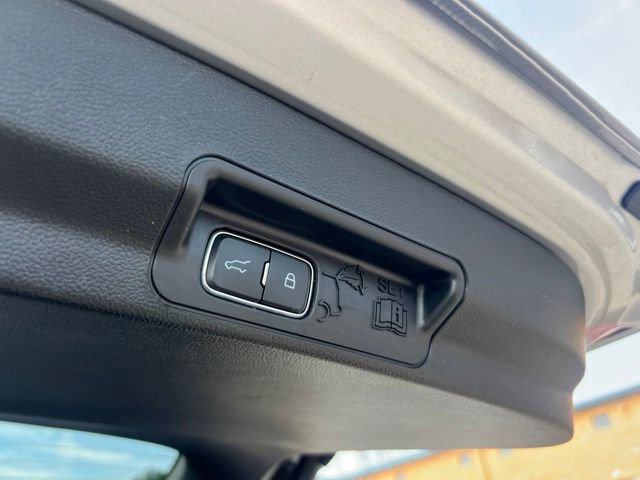 Certified 2023 Ford Explorer XLT w/ Equipment Group 202A AWD/4WD image 22