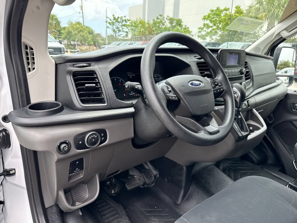 Certified 2025 Ford Transit 250 Low Roof w/ Exterior Upgrade Package RWD image 5