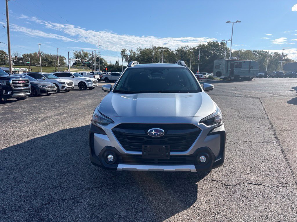 Used 2024 Subaru Outback Touring AWD/4WD image 2