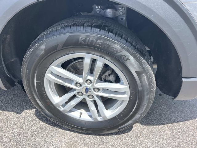 Certified 2023 Ford Explorer XLT w/ Equipment Group 202A AWD/4WD image 11