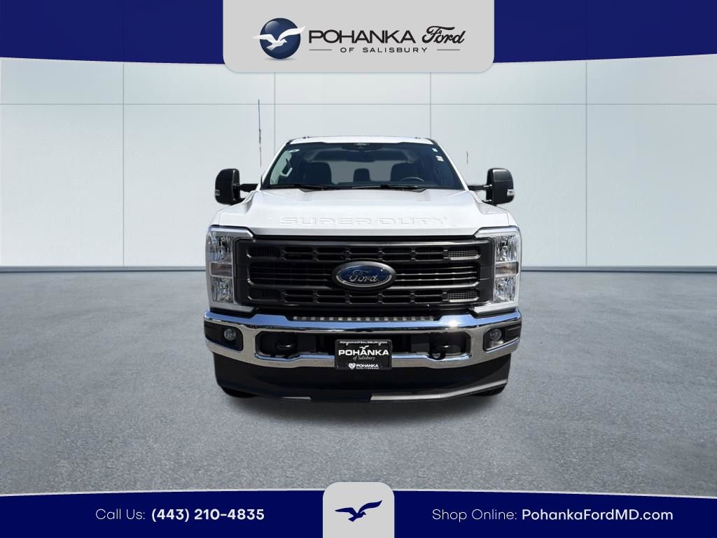 Certified 2025 Ford F250 XL w/ XL Chrome Package AWD/4WD image 3