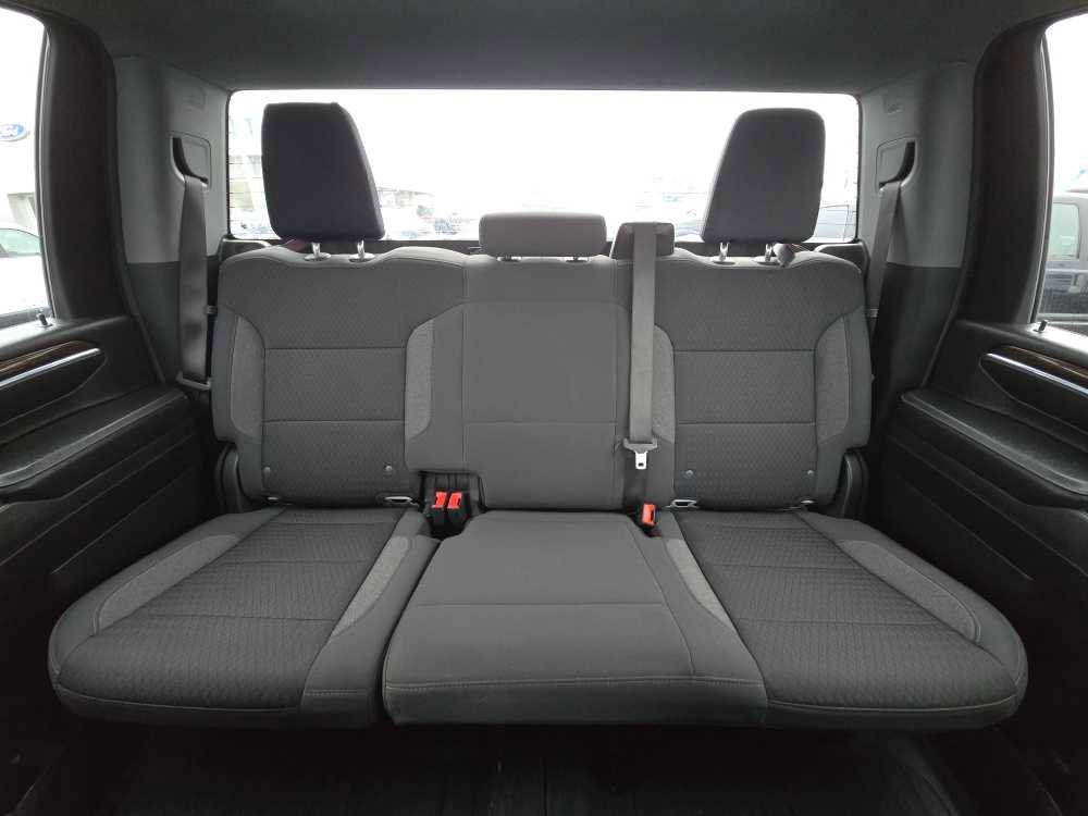 Used 2024 GMC Sierra 3500 SLE w/ SLE Value Package image 18