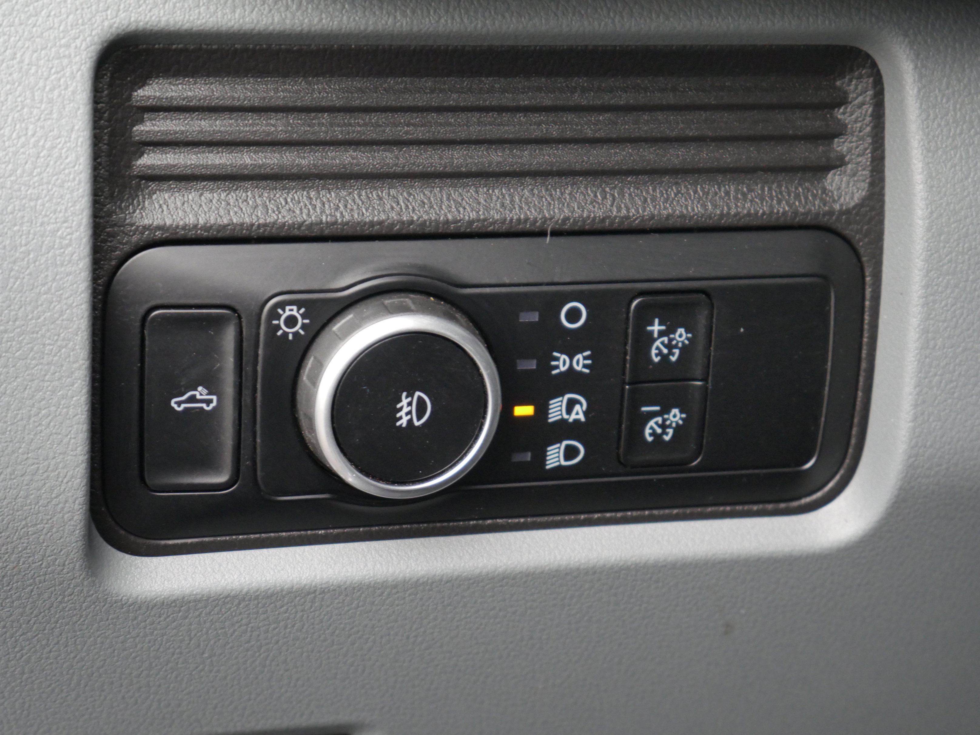 Certified 2024 Ford F250 XL w/ XL Chrome Package image 11