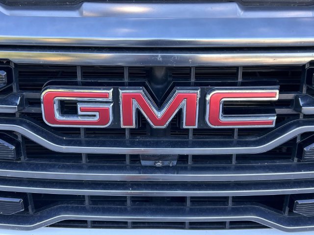 Used 2024 GMC Sierra 1500 AT4 w/ Technology Package AWD/4WD image 10