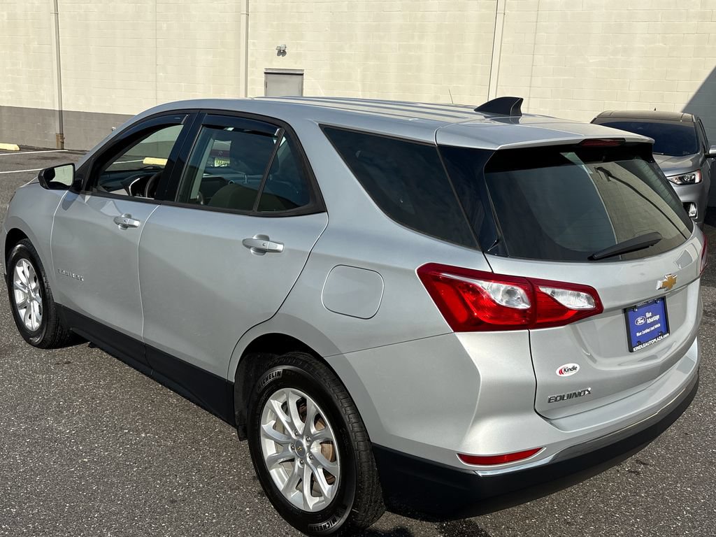 Used 2018 Chevrolet Equinox LS FWD image 21