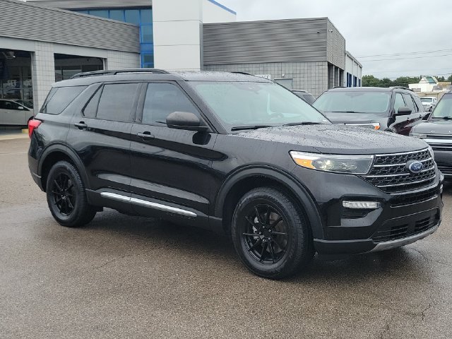Certified 2022 Ford Explorer XLT w/ Equipment Group 202A AWD/4WD image 7