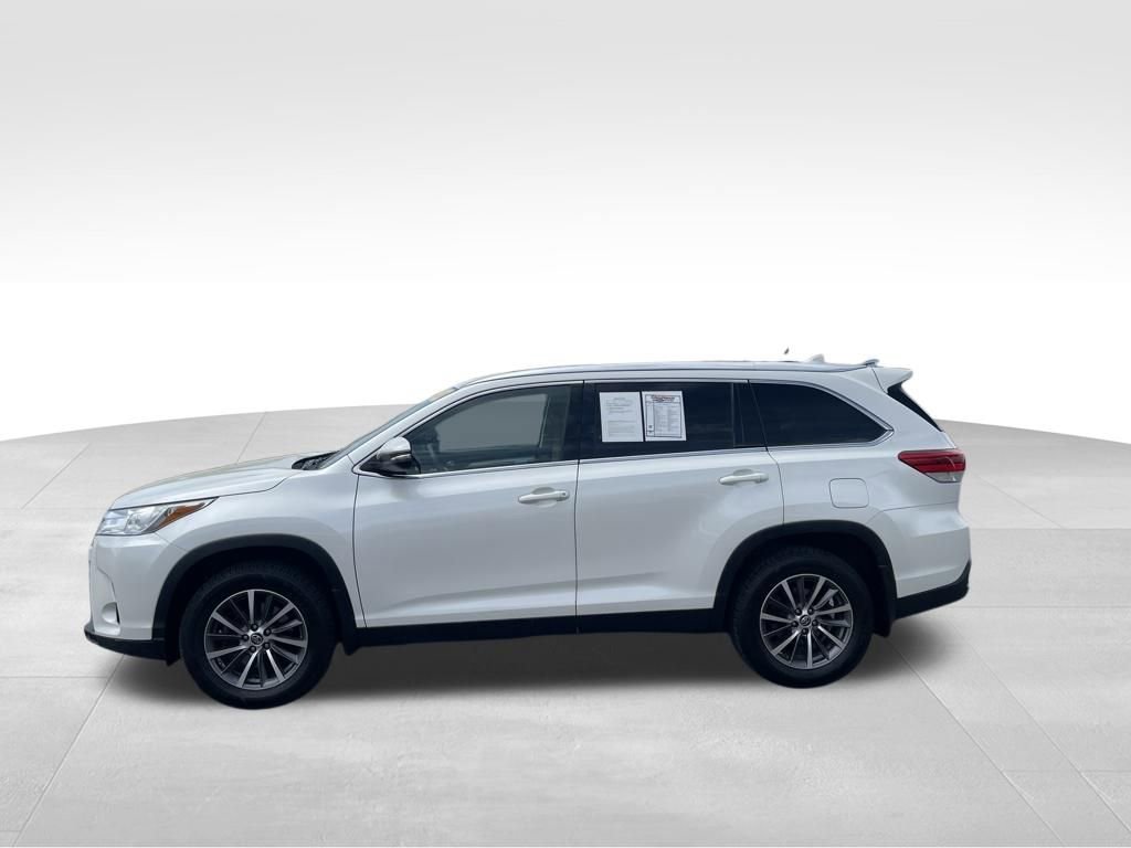 Used 2019 Toyota Highlander XLE AWD/4WD image 6