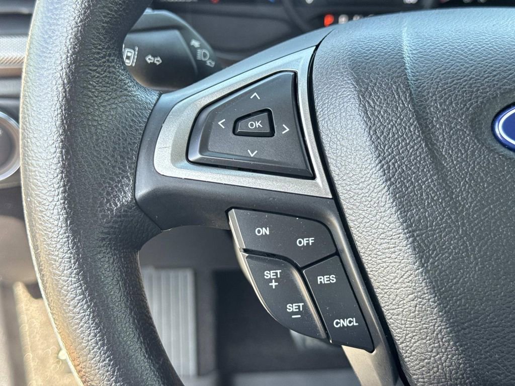 Certified 2019 Ford Fusion SE image 10