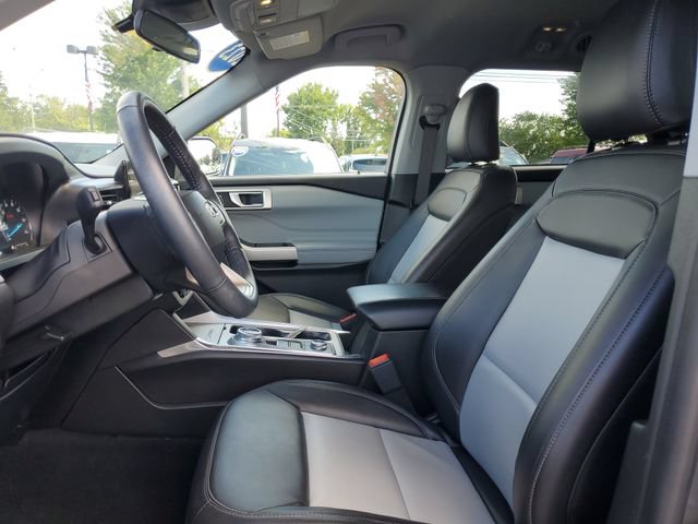 Certified 2023 Ford Explorer XLT w/ Equipment Group 202A AWD/4WD image 11