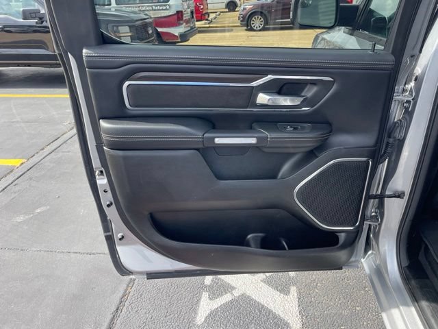Used 2025 RAM 1500 Laramie AWD/4WD image 17