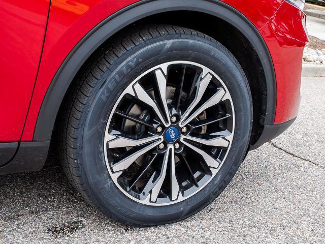 Certified 2022 Ford Escape SE w/ SE Sport Appearance Package image 8