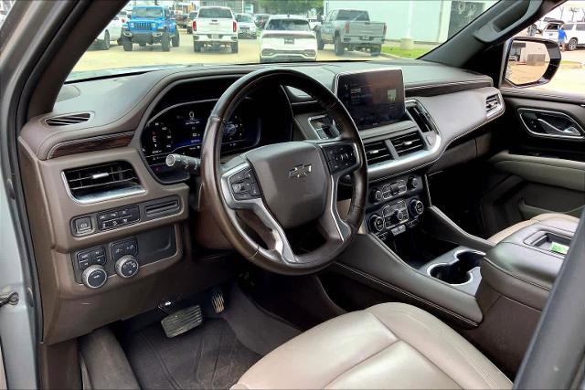Used 2023 Chevrolet Tahoe Z71 w/ Luxury Package AWD/4WD image 17